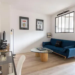 Apartment Endoume Notre Dame De La Garde T2 Avec Parking, Marseille